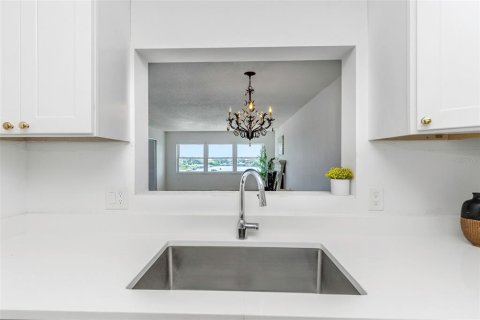 Condo in Belleair Bluffs, Florida, 1 bedroom  № 1746421 - photo 26