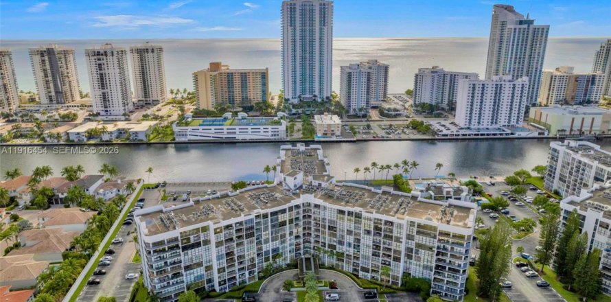 Condo à Hallandale Beach, Floride, 1 chambre № 2083909