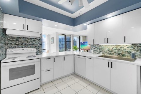 Copropriété à vendre à Hallandale Beach, Floride: 1 chambre, 104.98 m2 № 2083909 - photo 3