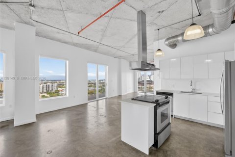 Copropriété à louer à Miami, Floride: 2 chambres, 92.34 m2 № 2076048 - photo 3
