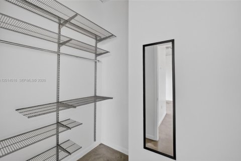 Copropriété à louer à Miami, Floride: 2 chambres, 92.34 m2 № 2076048 - photo 16