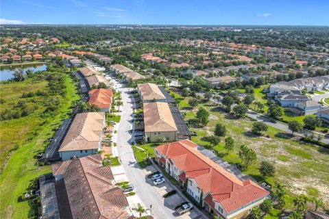 Adosado en venta en Davenport, Florida, 4 dormitorios, 202.9 m2 № 1919022 - foto 4