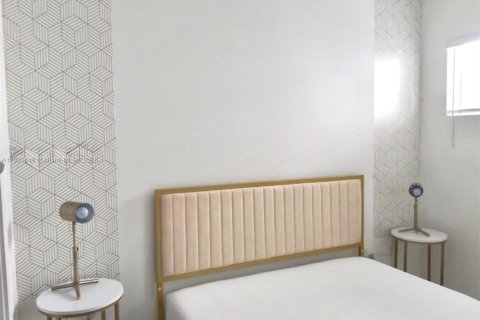 Condo in Miami Beach, Florida, 1 bedroom  № 1954743 - photo 2