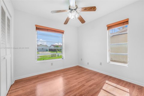 Casa en venta en Miami, Florida, 3 dormitorios, 164.25 m2 № 1968690 - foto 11