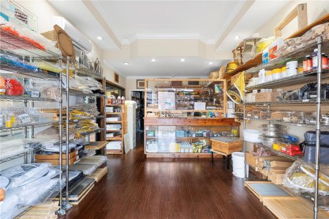 Propiedad comercial en venta en Miami, Florida № 1941211 - foto 7
