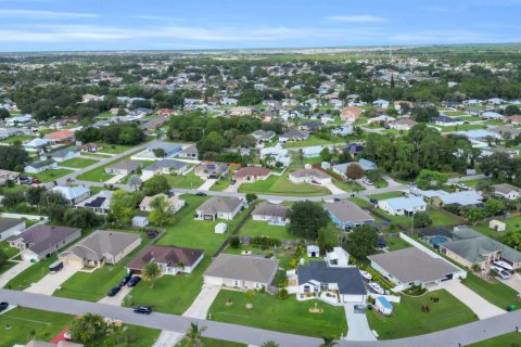 Casa en venta en Port St. Lucie, Florida, 4 dormitorios, 198.25 m2 № 2384557 - foto 24