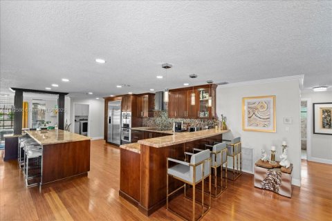 House in Davie, Florida 5 bedrooms, 363.34 sq.m. № 1762913 - photo 8