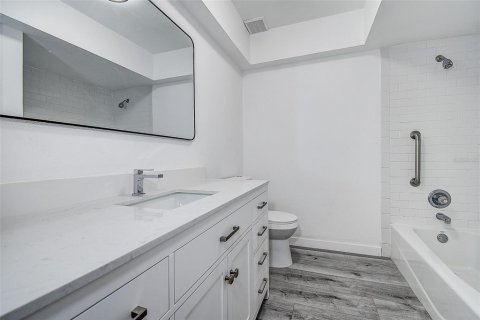 Villa ou maison à vendre à Tampa, Floride: 3 chambres, 178.19 m2 № 2201720 - photo 9