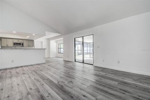 Villa ou maison à vendre à Tampa, Floride: 3 chambres, 178.19 m2 № 2201720 - photo 7