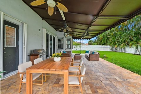 House in Miramar, Florida 4 bedrooms, 232.63 sq.m. № 2191926 - photo 10