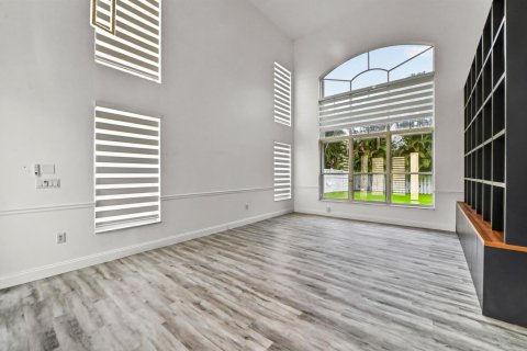 House in Miramar, Florida 4 bedrooms, 232.63 sq.m. № 2191926 - photo 14