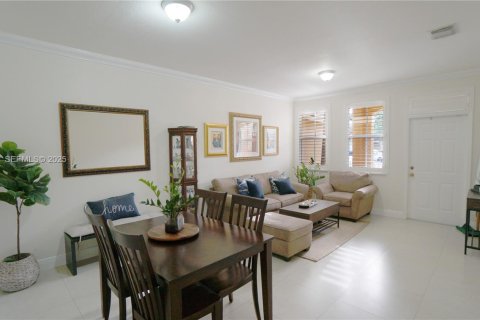 Townhouse in Miami, Florida 3 bedrooms, 176.51 sq.m. № 2041846 - photo 7