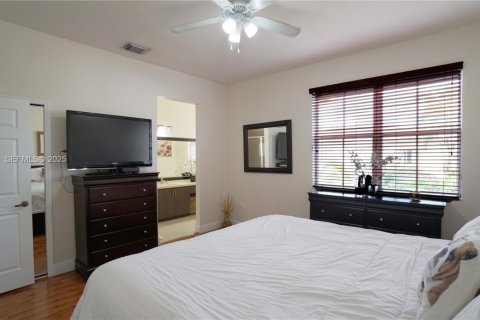 Townhouse in Miami, Florida 3 bedrooms, 176.51 sq.m. № 2041846 - photo 28
