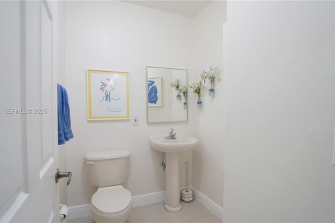 Townhouse in Miami, Florida 3 bedrooms, 176.51 sq.m. № 2041846 - photo 8