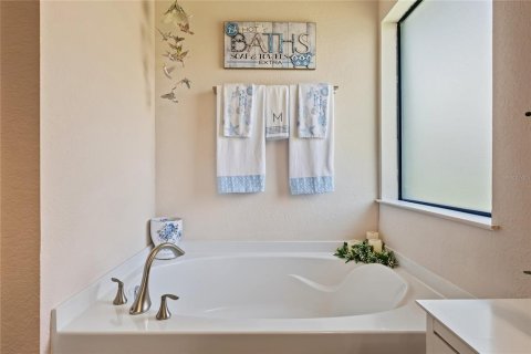 House in Parrish, Florida 3 bedrooms, 183.02 sq.m. № 2339185 - photo 24
