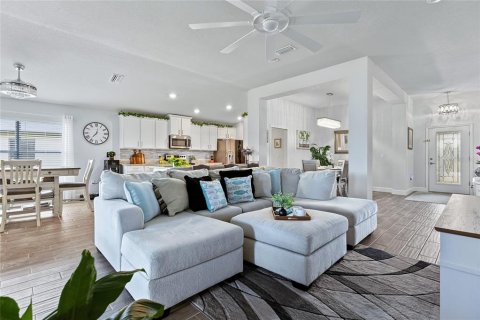 House in Parrish, Florida 3 bedrooms, 183.02 sq.m. № 2339185 - photo 6