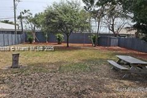 House in Fort Lauderdale, Florida 3 bedrooms, 102.56 sq.m. № 1945265 - photo 20
