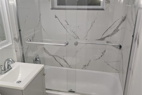Villa ou maison à vendre à Fort Lauderdale, Floride: 3 chambres, 102.56 m2 № 1945265 - photo 6