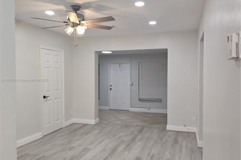 Villa ou maison à vendre à Fort Lauderdale, Floride: 3 chambres, 102.56 m2 № 1945265 - photo 9