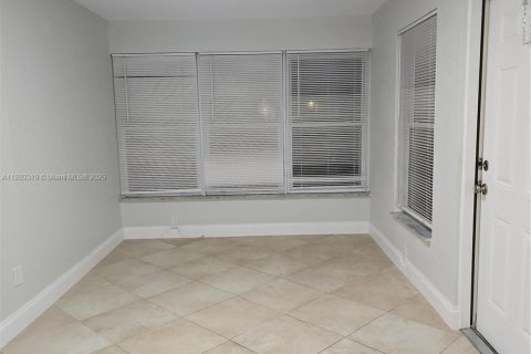 Villa ou maison à vendre à Fort Lauderdale, Floride: 3 chambres, 102.56 m2 № 1945265 - photo 17
