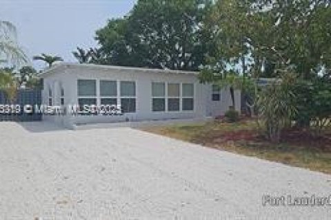 Villa ou maison à vendre à Fort Lauderdale, Floride: 3 chambres, 102.56 m2 № 1945265 - photo 1
