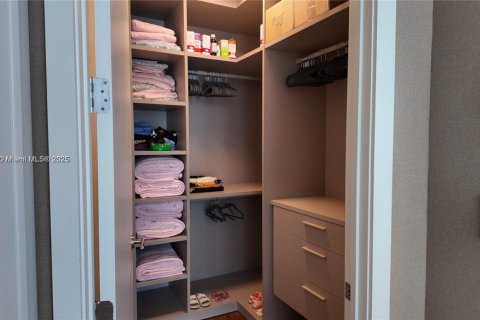 Copropriété à vendre à Sunny Isles Beach, Floride: 4 chambres, 292.64 m2 № 2039826 - photo 29