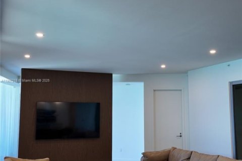 Copropriété à vendre à Sunny Isles Beach, Floride: 4 chambres, 292.64 m2 № 2039826 - photo 3