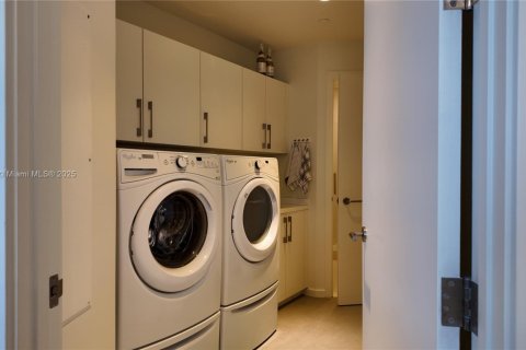 Copropriété à vendre à Sunny Isles Beach, Floride: 4 chambres, 292.64 m2 № 2039826 - photo 21