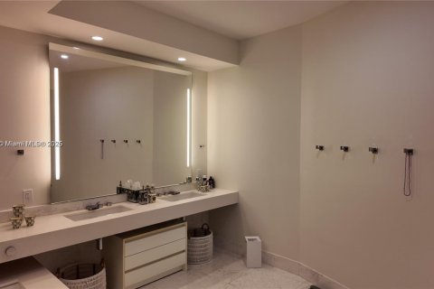 Copropriété à vendre à Sunny Isles Beach, Floride: 4 chambres, 292.64 m2 № 2039826 - photo 28