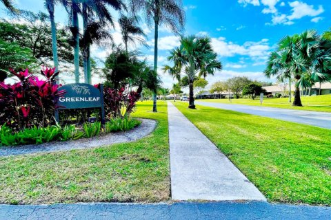 House in Boca Raton, Florida 2 bedrooms, 96.99 sq.m. № 932290 - photo 1