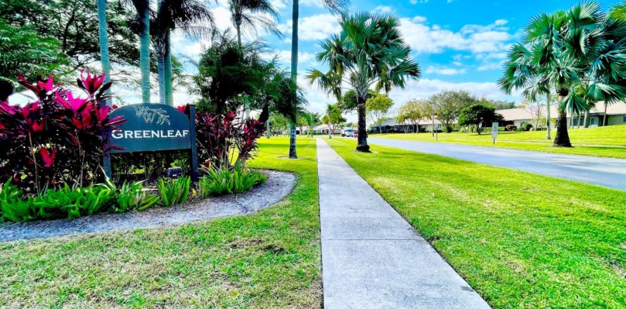 House in Boca Raton, Florida 2 bedrooms, 96.99 sq.m. № 932290