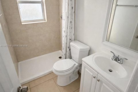Copropriété à louer à Hialeah, Floride: 2 chambres, 87.14 m2 № 2041619 - photo 2