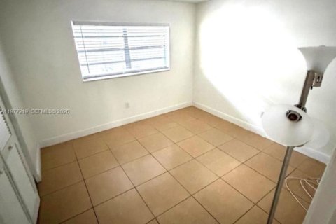 Copropriété à louer à Hialeah, Floride: 2 chambres, 87.14 m2 № 2041619 - photo 13