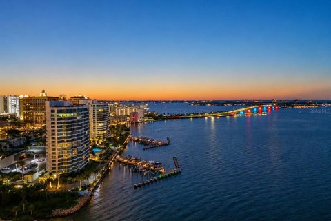 Condominio en venta en Sarasota, Florida, 3 dormitorios, 215.07 m2 № 2355032 - foto 2