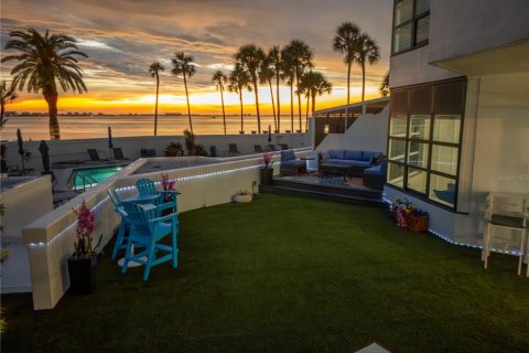 Condominio en Sarasota, Florida, 3 dormitorios № 2355032