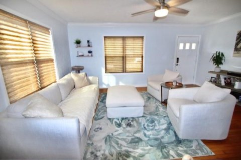 House in Orlando, Florida 2 bedrooms, 134.62 sq.m. № 1810563 - photo 2