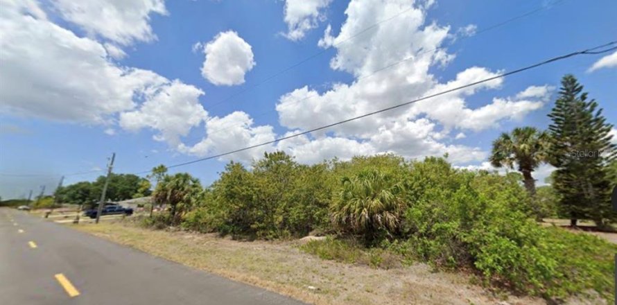 Terreno en Port Charlotte, Florida № 2163910