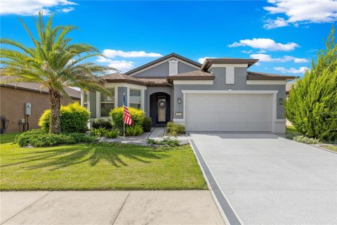 House in Ocala, Florida 2 bedrooms, 176.89 sq.m. № 2348382
