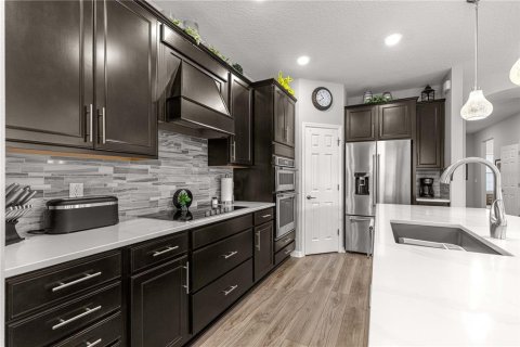 House in Ocala, Florida 2 bedrooms, 176.89 sq.m. № 2348382 - photo 6