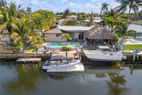 House in Pompano Beach, Florida 4 bedrooms, 183.48 sq.m. № 2030516 - photo 9