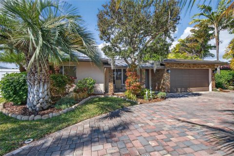 House in Pompano Beach, Florida 4 bedrooms, 183.48 sq.m. № 2030516 - photo 5