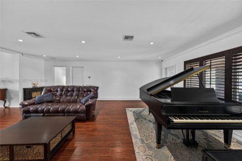 House in Pompano Beach, Florida 4 bedrooms, 183.48 sq.m. № 2030516 - photo 15