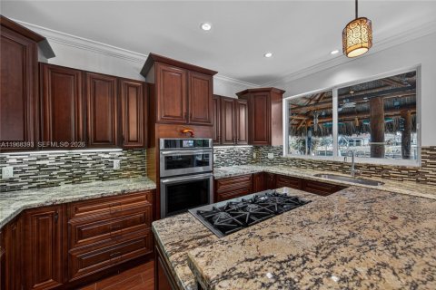 House in Pompano Beach, Florida 4 bedrooms, 183.48 sq.m. № 2030516 - photo 27