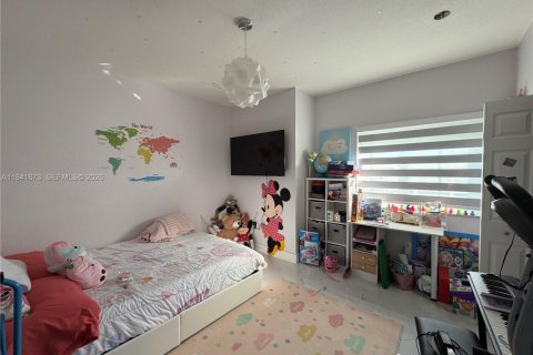 House in Cutler Bay, Florida 3 bedrooms, 174.28 sq.m. № 2152741 - photo 30