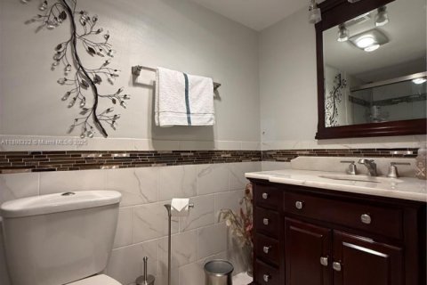 Condo in Lauderhill, Florida, 1 bedroom  № 1951613 - photo 22
