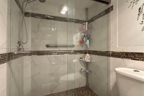 Condo in Lauderhill, Florida, 1 bedroom  № 1951613 - photo 23