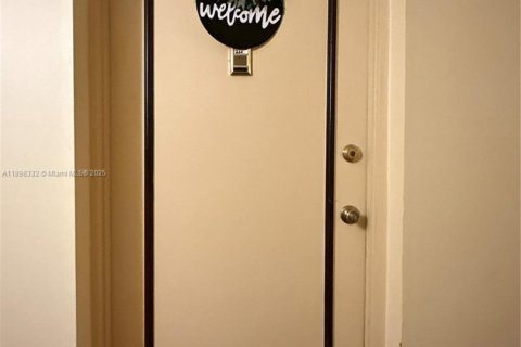 Condo in Lauderhill, Florida, 1 bedroom  № 1951613 - photo 24