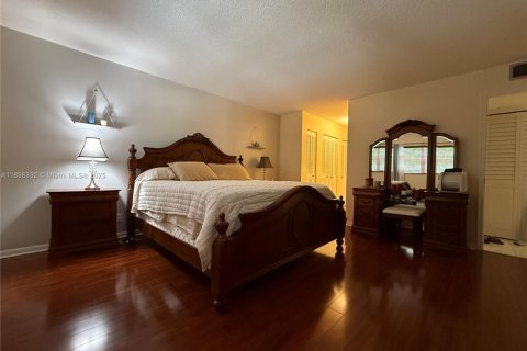 Condo in Lauderhill, Florida, 1 bedroom  № 1951613 - photo 21