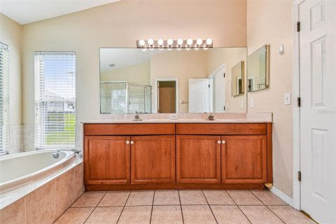 House in Palmetto, Florida 4 bedrooms, 194.17 sq.m. № 1881238 - photo 23