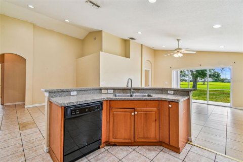 House in Palmetto, Florida 4 bedrooms, 194.17 sq.m. № 1881238 - photo 13